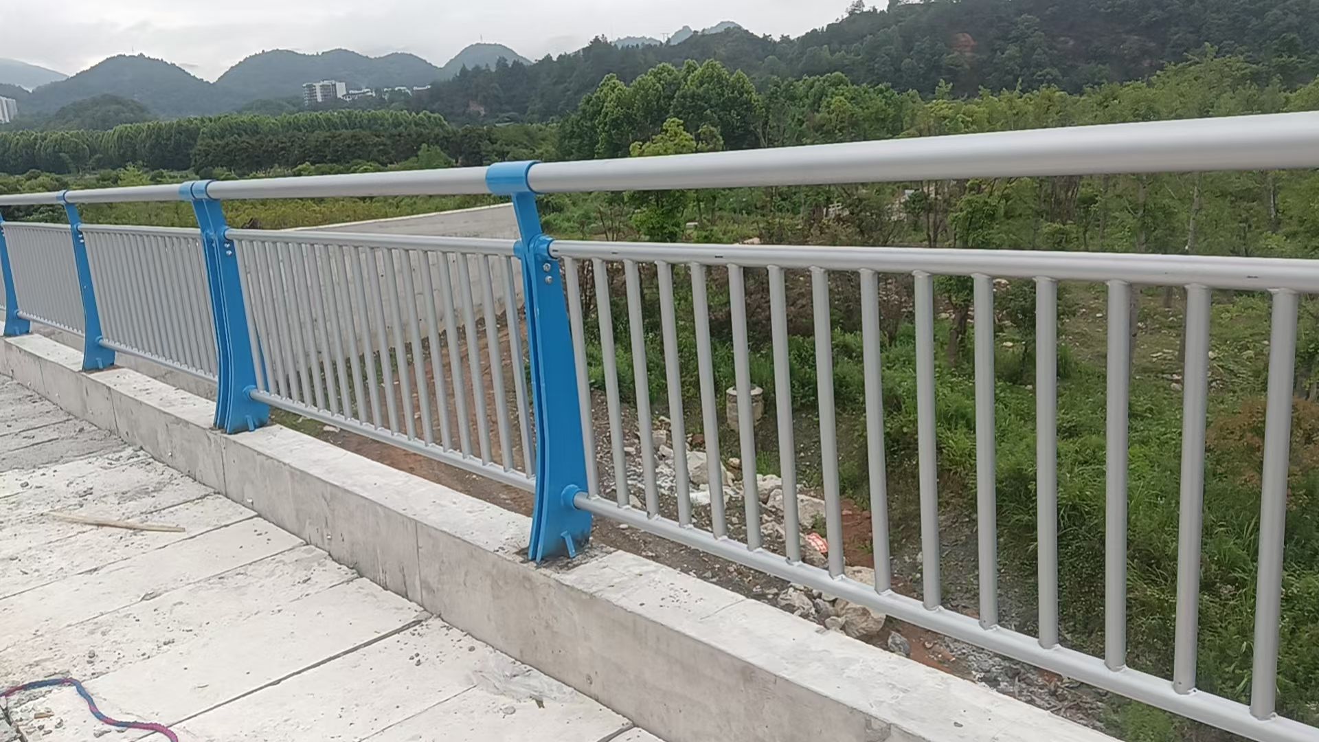 金昌市不锈钢栏杆铝合金护栏 - 哪里好
